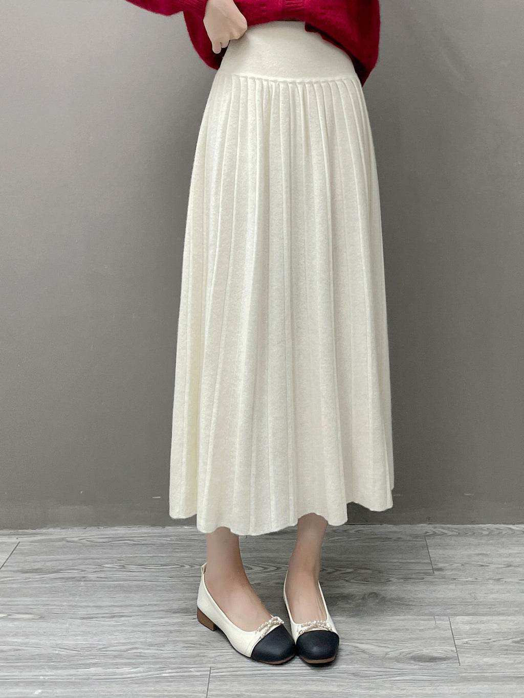 Women’s Cashmere-Wool Pleated Skirt