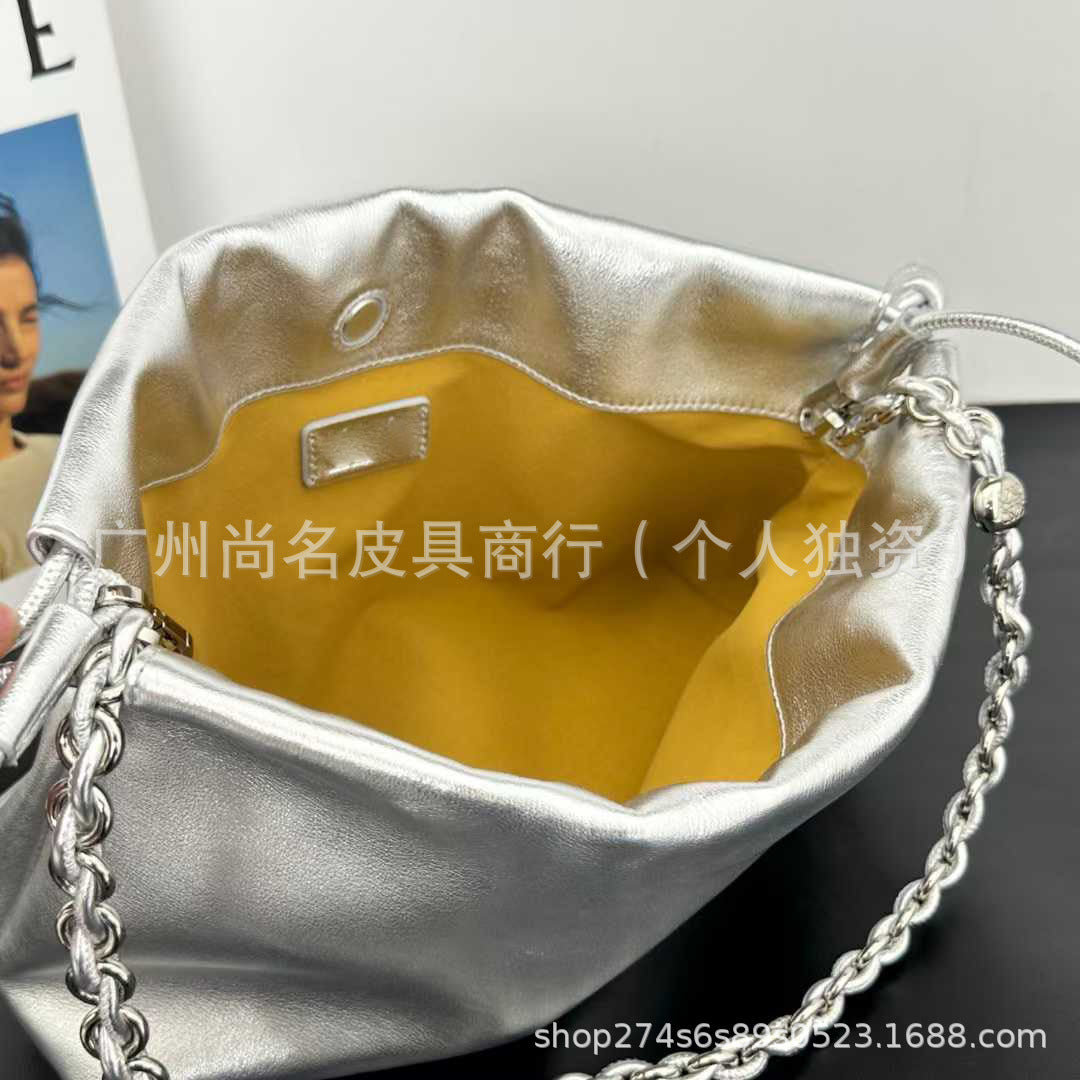 Women’s Pleated Shoulder Bag