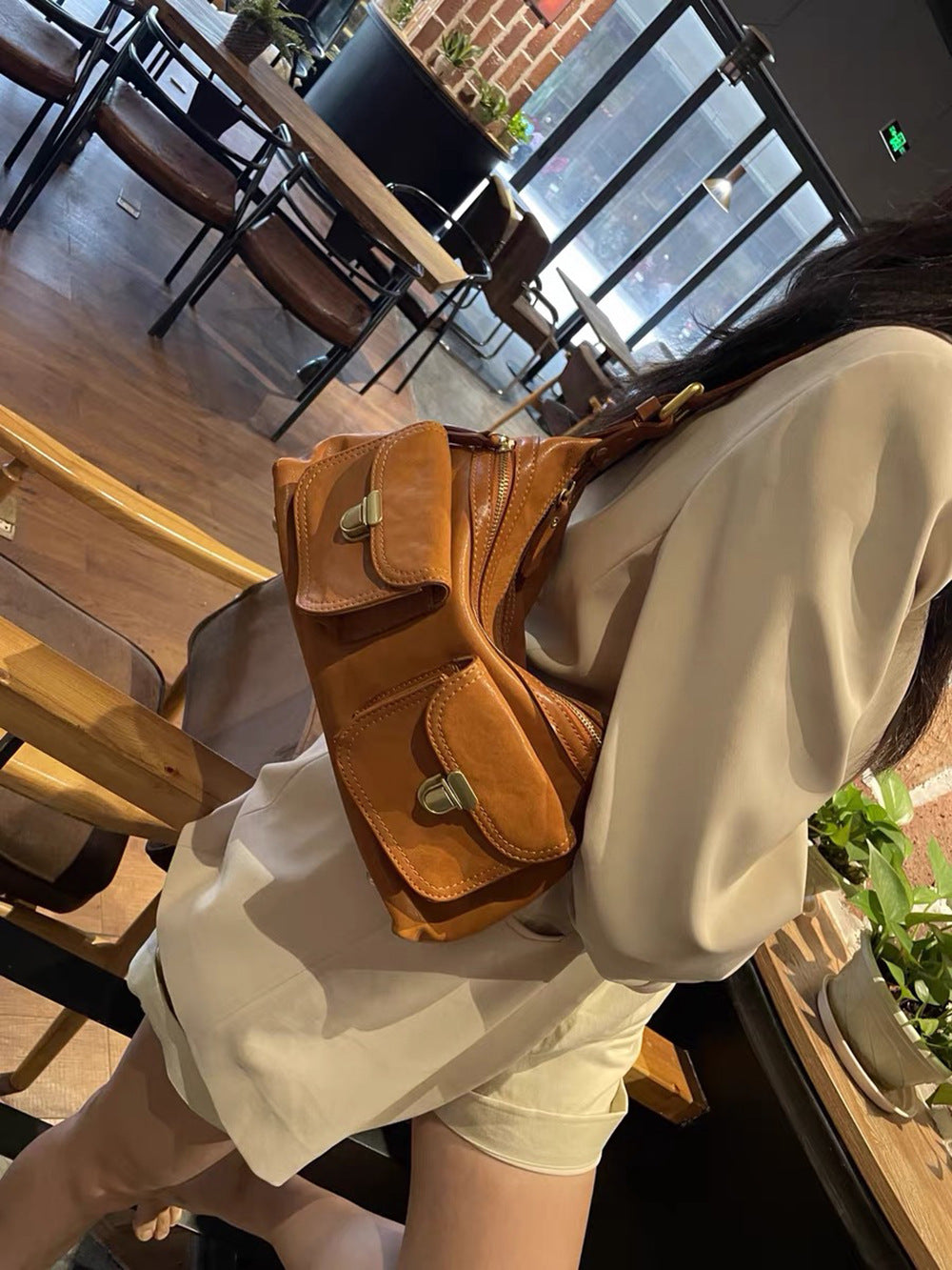 Vegetable-Tanned Leather Shoulder Bag