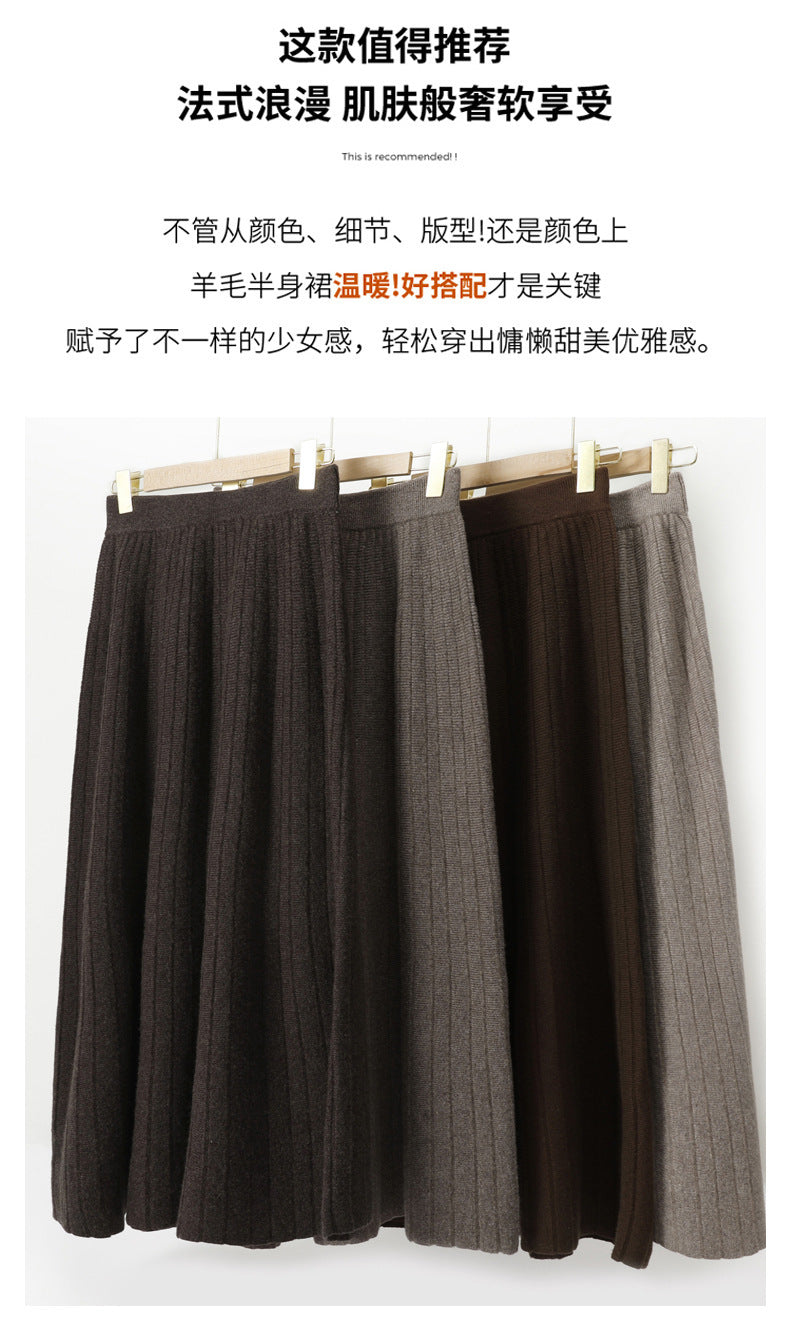 Women’s Wool Pleated Skirt