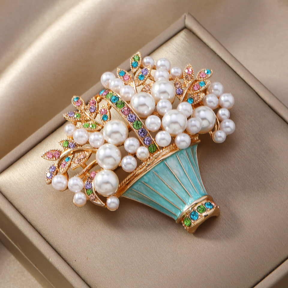 Pearl Flower Brooch