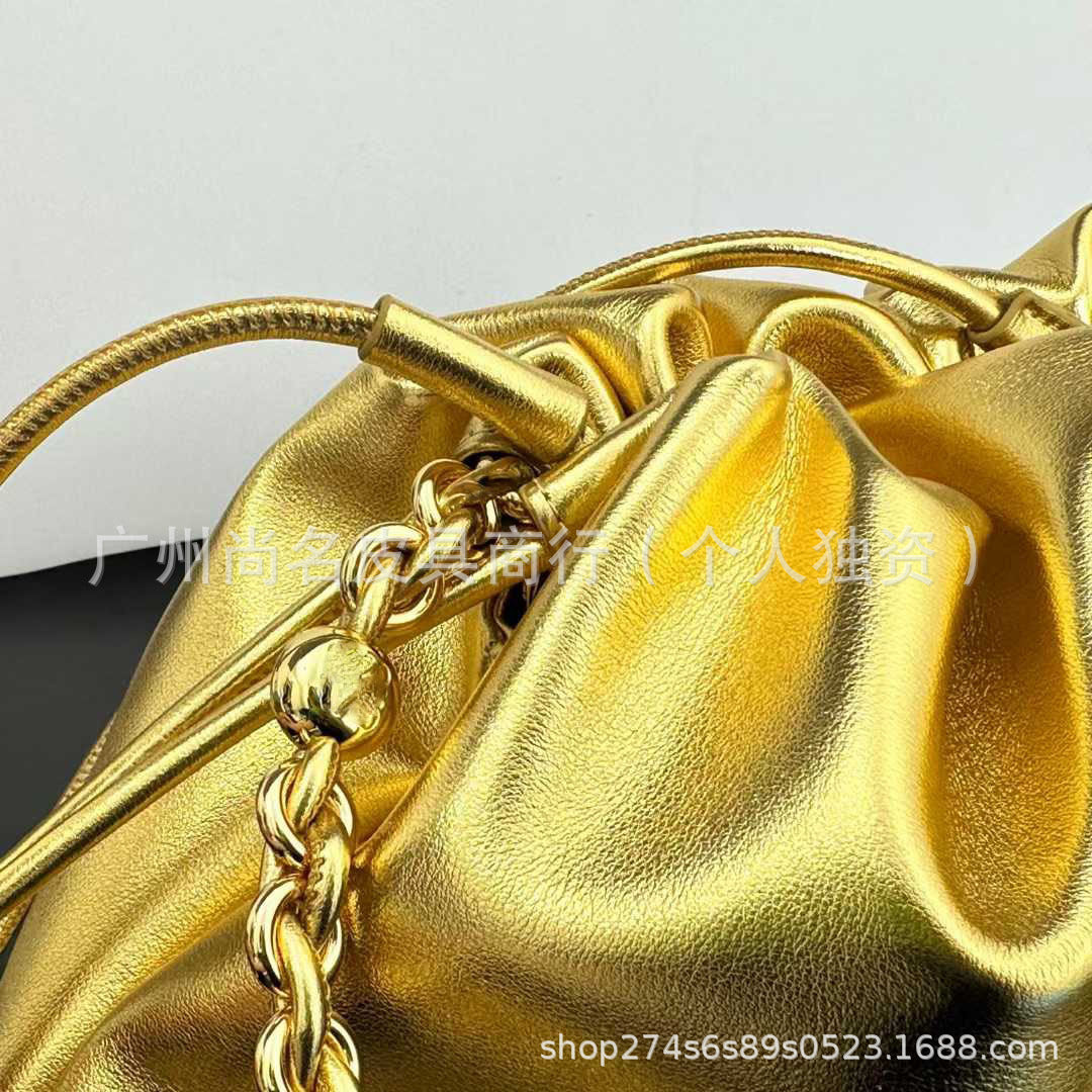 Women’s Pleated Shoulder Bag