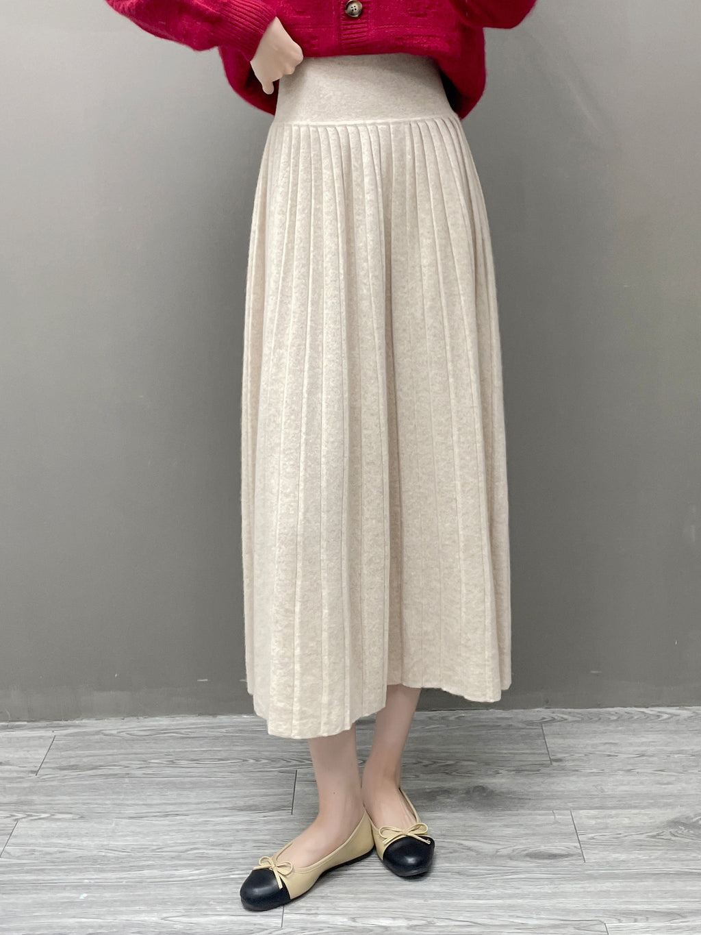 Women’s Cashmere-Wool Pleated Skirt