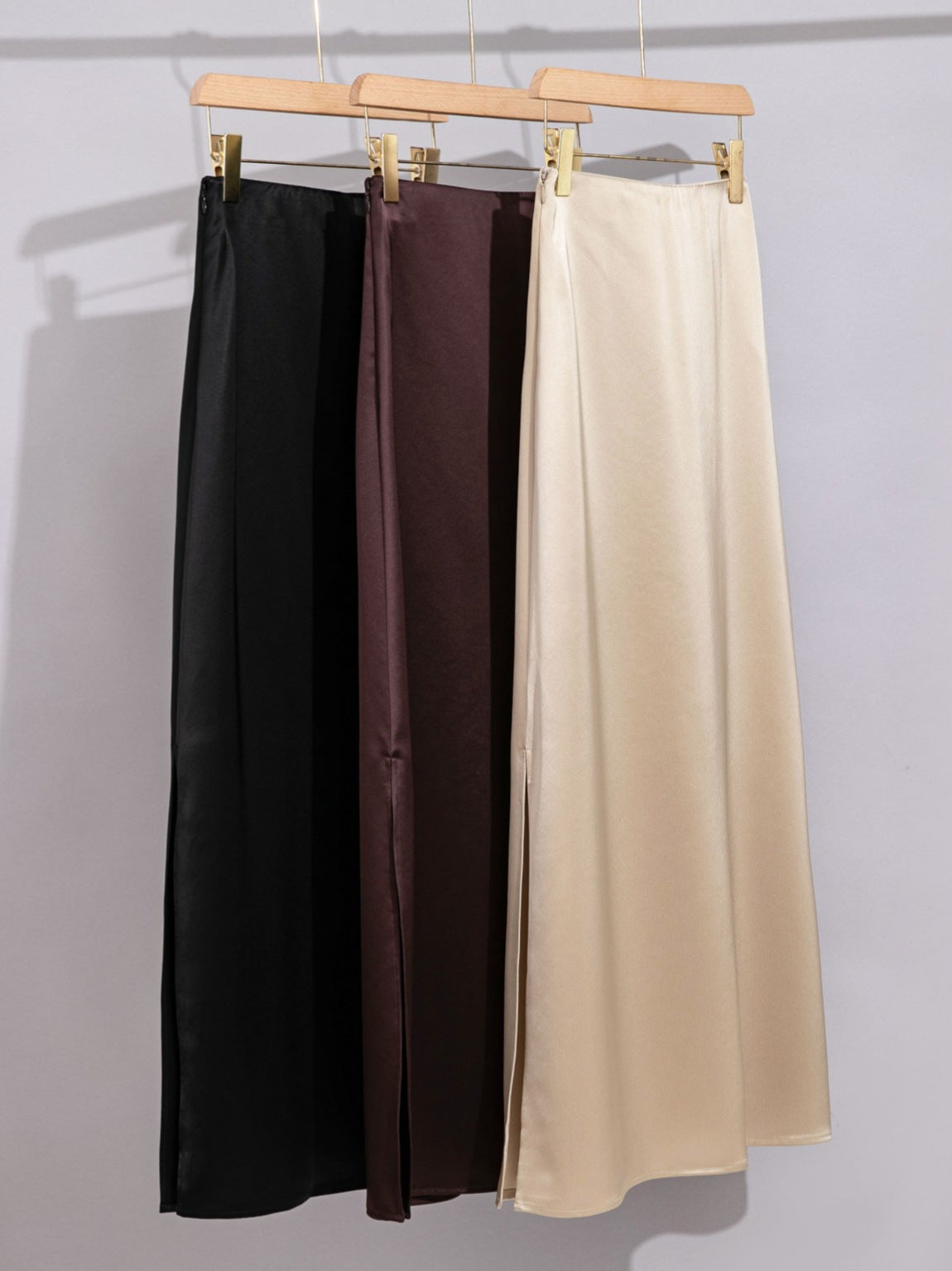 Women’s Acetate High-Waist Slit Skirt