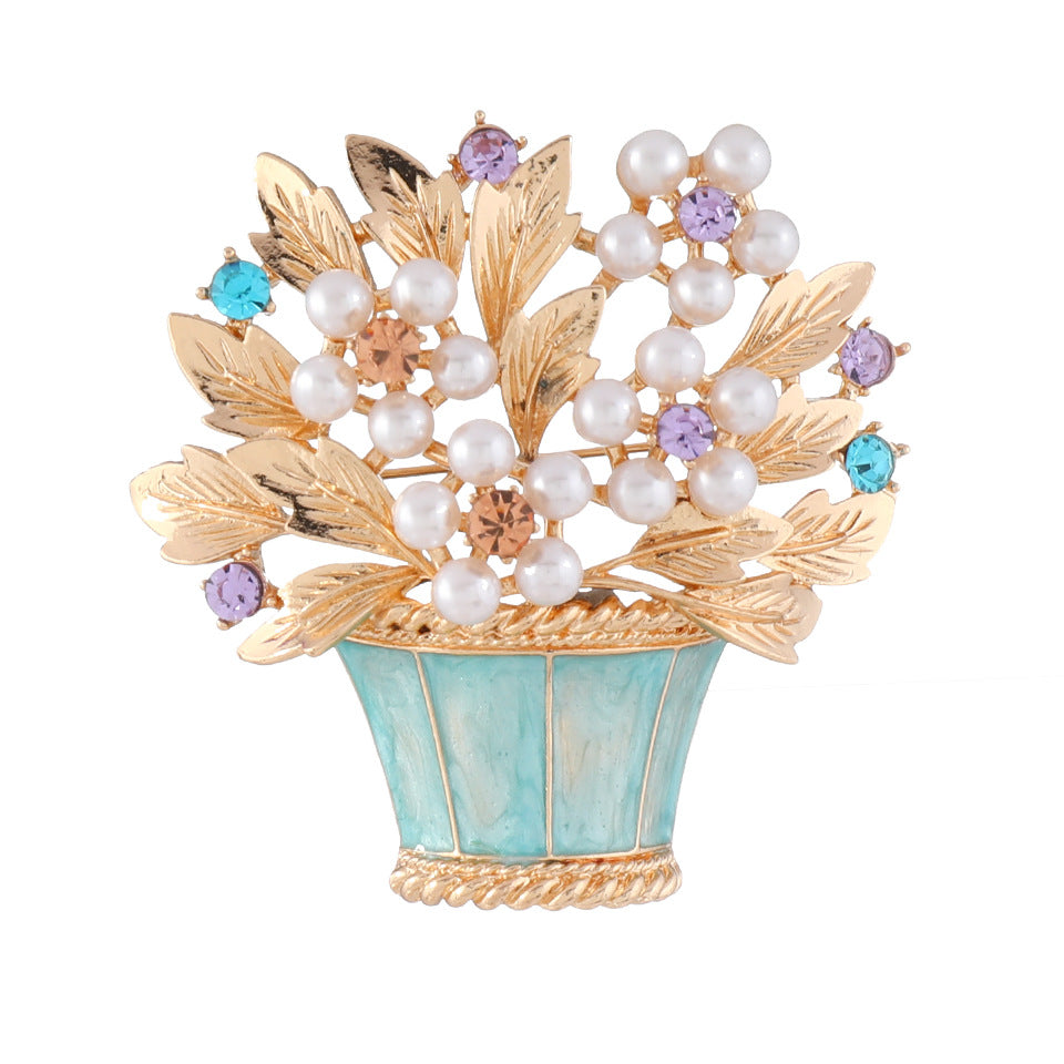 Pearl Flower Brooch
