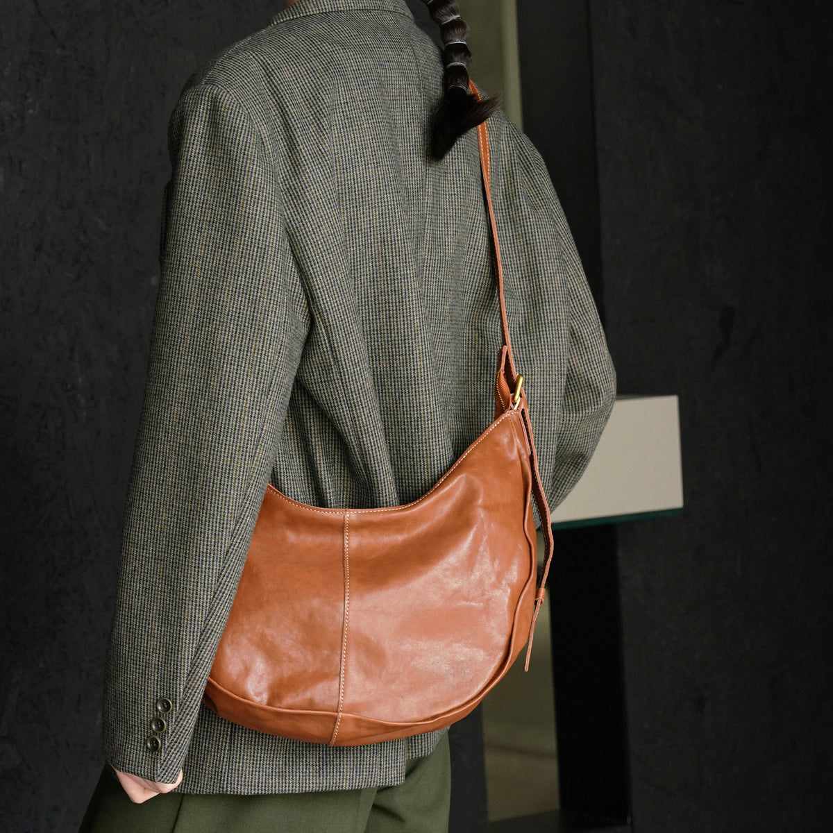 Vegetable-Tanned Leather Shoulder Bag