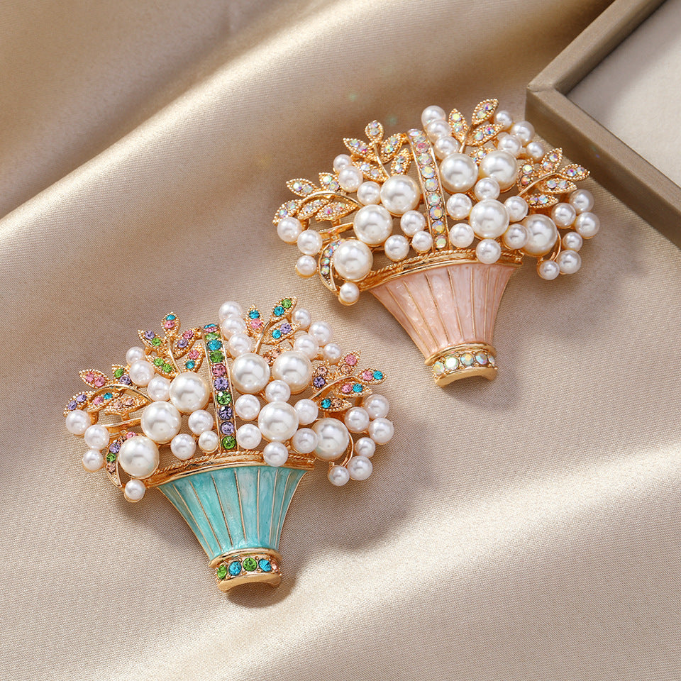 Pearl Flower Brooch