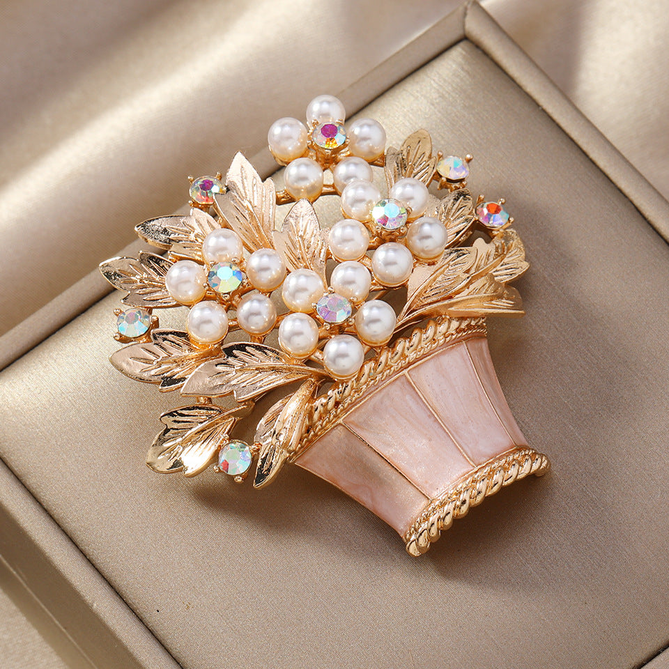 Pearl Flower Brooch